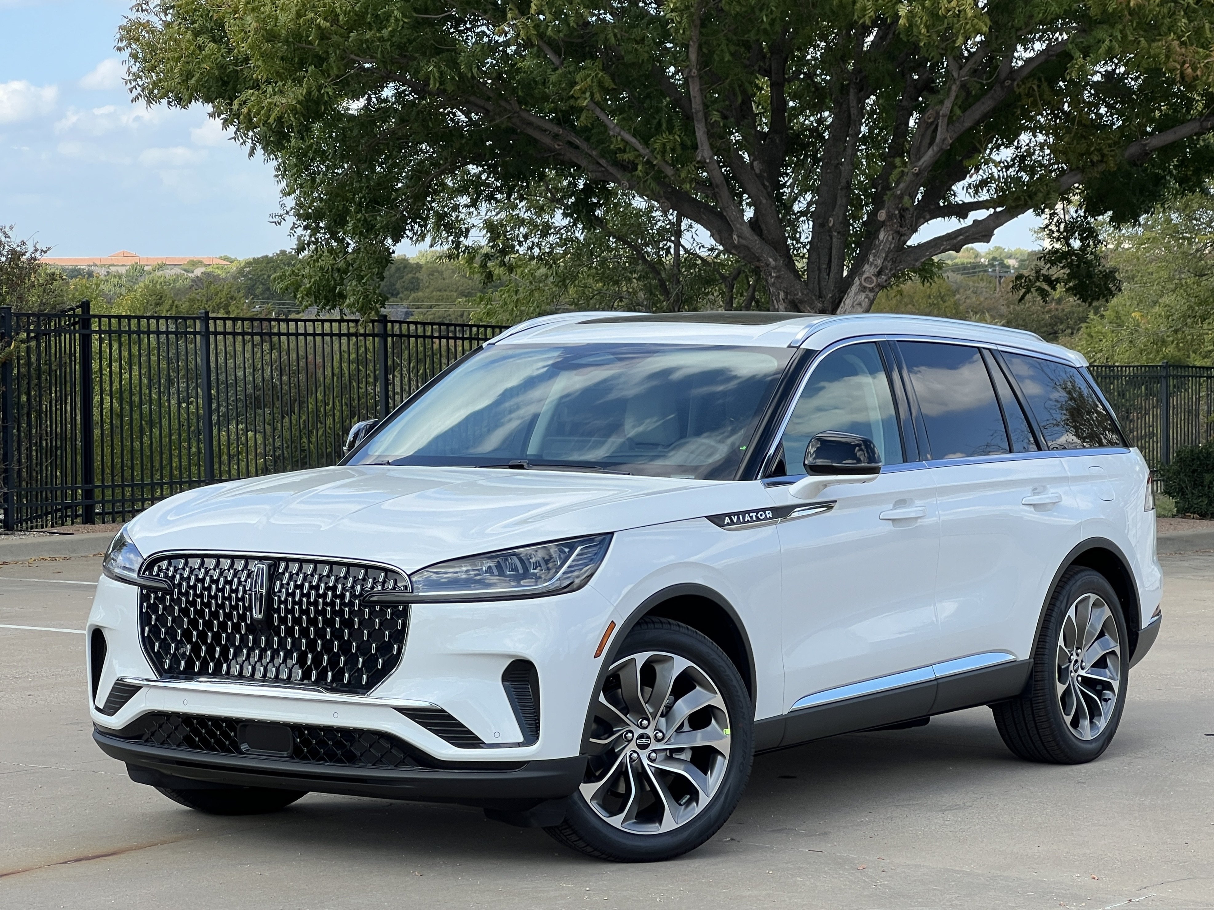 New 2027 Lincoln Aviator Reserve RWD image 1
