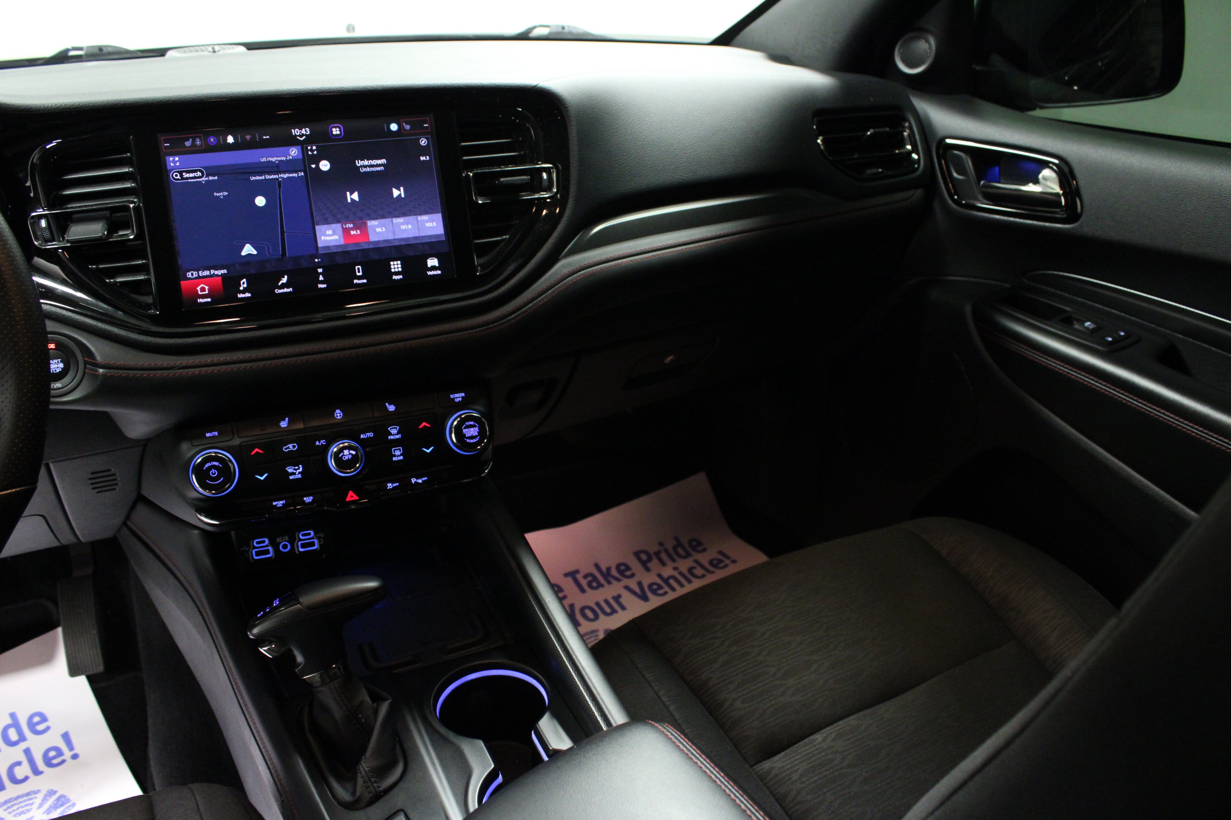 Used 2023 Dodge Durango R/T w/ Blacktop Package AWD/4WD image 20