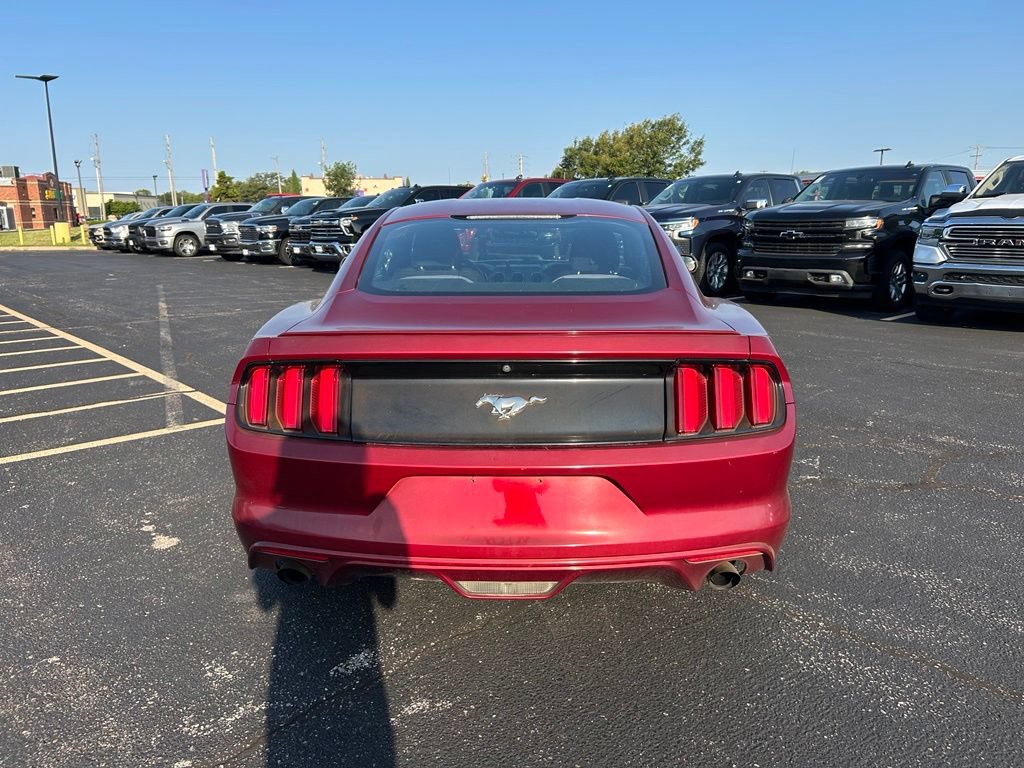 Used 2017 Ford Mustang Coupe RWD image 10