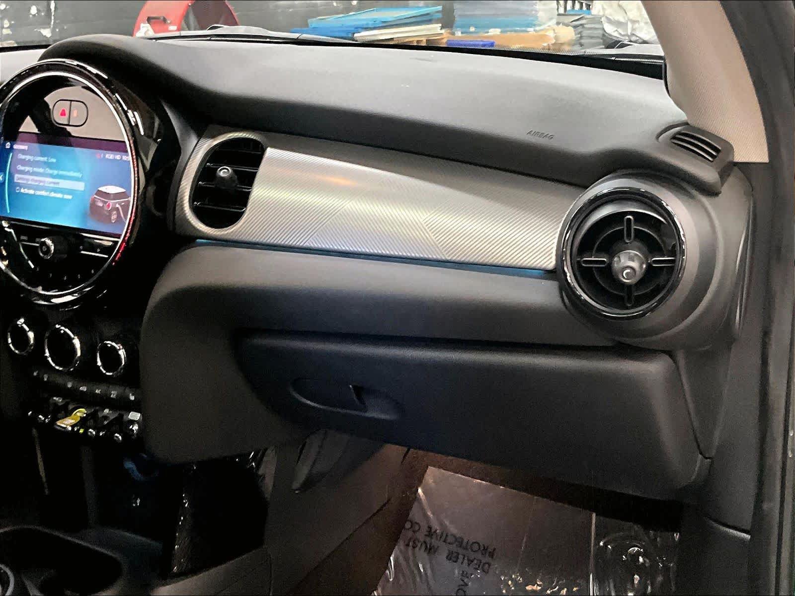 Used 2024 MINI Cooper SE FWD image 20