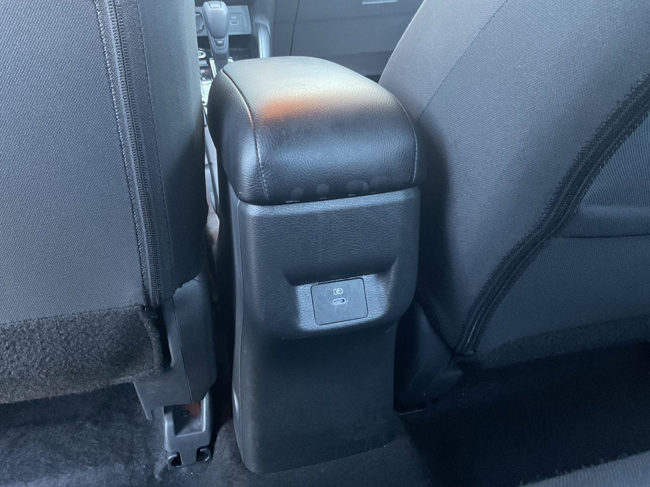 Used 2025 Nissan Versa SV FWD image 14
