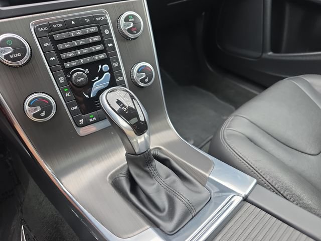 Used 2016 Volvo V60 T5 Premier AWD/4WD image 29