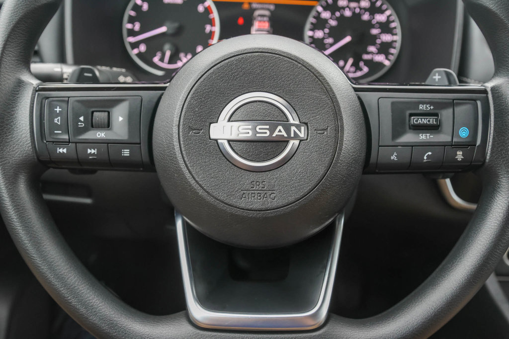 Used 2023 Nissan Rogue SV AWD/4WD image 25
