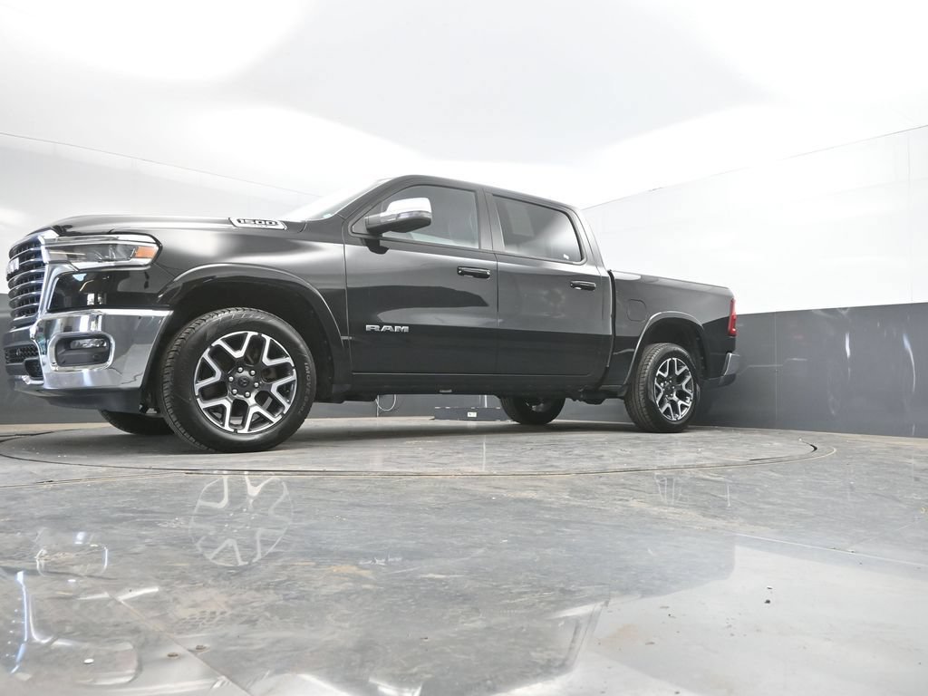Used 2025 RAM 1500 Laramie AWD/4WD image 38