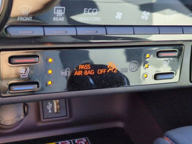 Used 2023 Toyota RAV4 Limited image 14