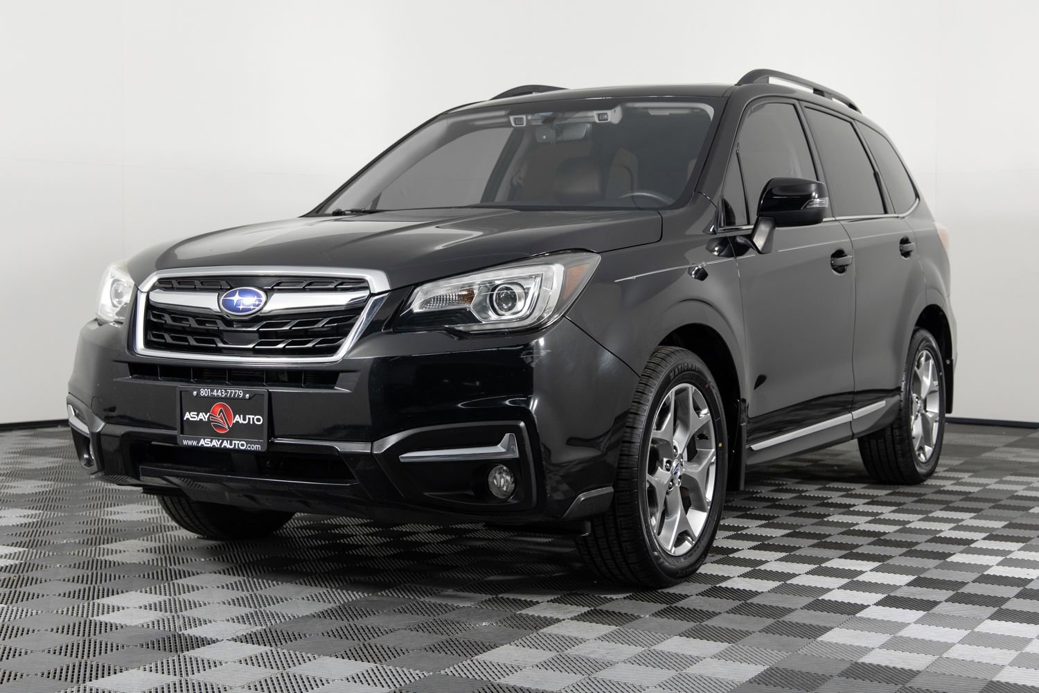 Used 2017 Subaru Forester 2.5i Touring image 2