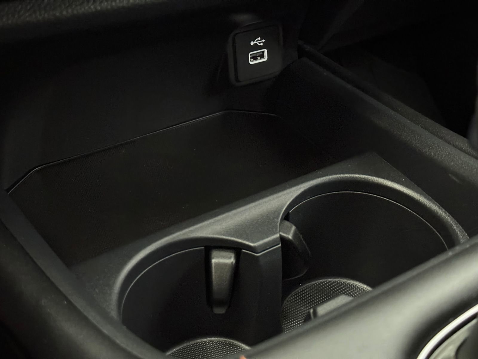 Certified 2025 Honda HR-V Sport image 32