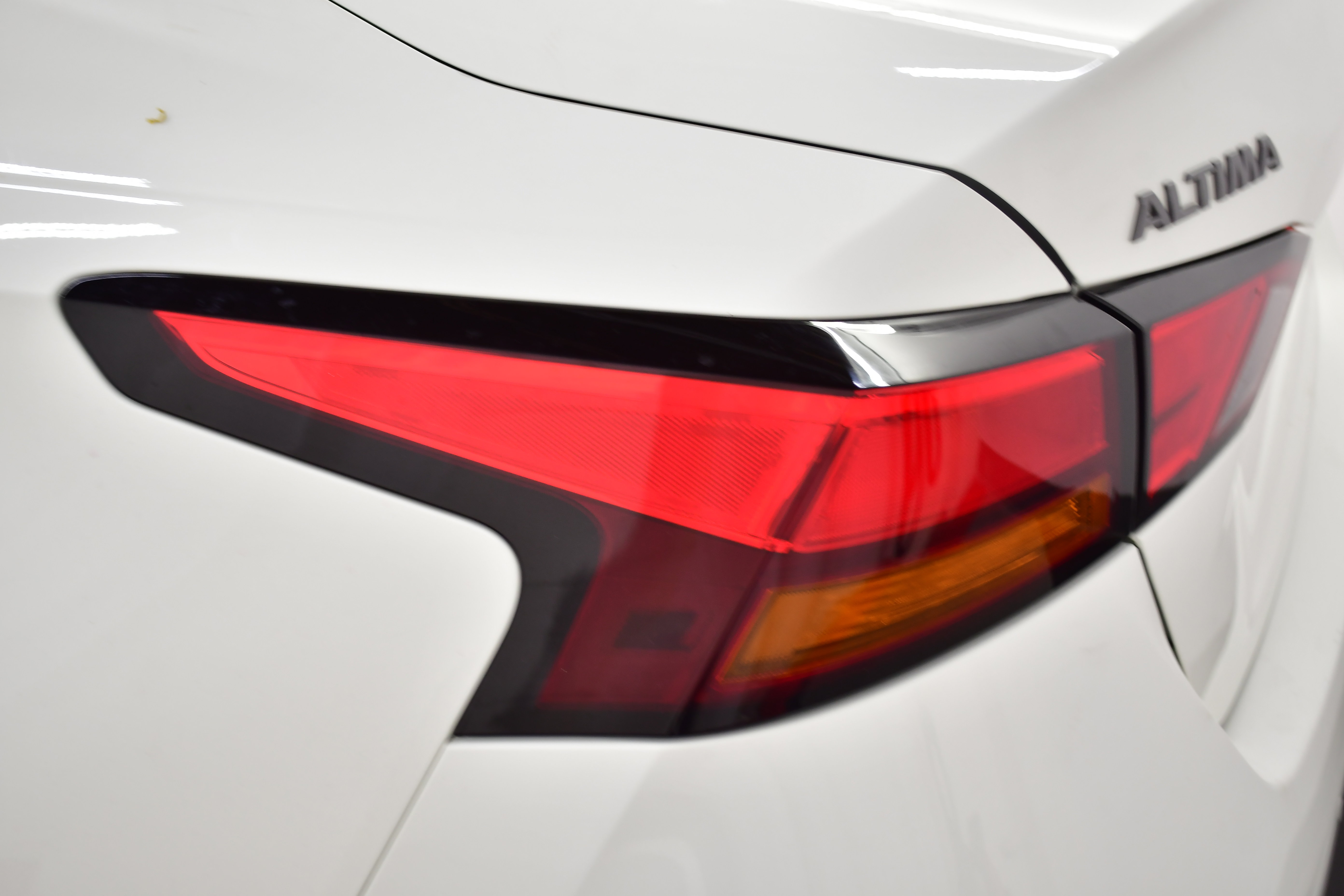 Used 2025 Nissan Altima 2.5 SV image 28