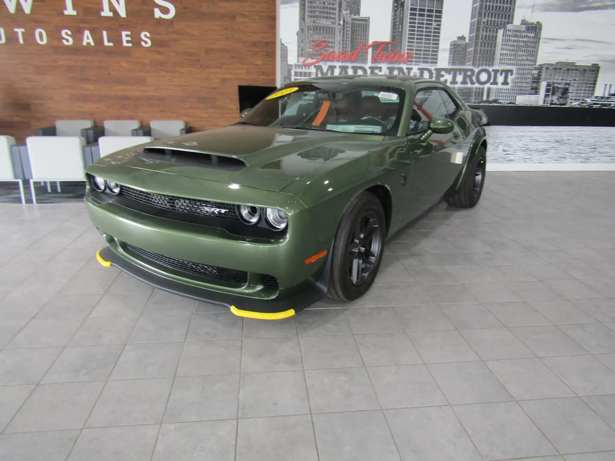 Used 2023 Dodge Challenger SRT Hellcat Redeye RWD image 2