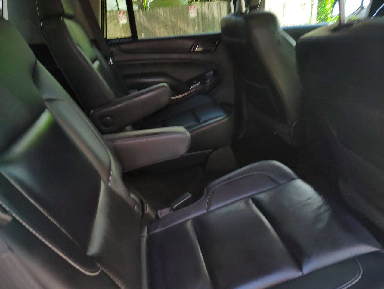 Used 2018 Chevrolet Tahoe LT image 16