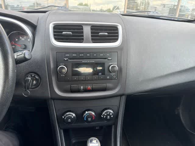 Used 2013 Dodge Avenger SE FWD image 3
