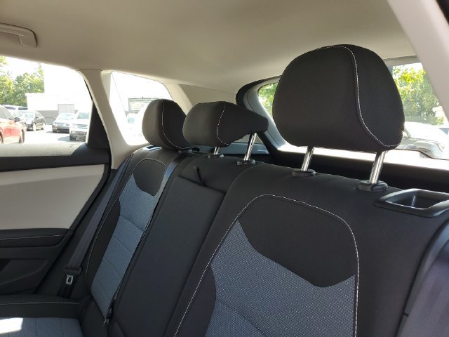 Certified 2025 Volkswagen Taos S FWD image 15