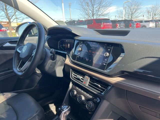 Used 2022 Volkswagen Taos SEL image 37