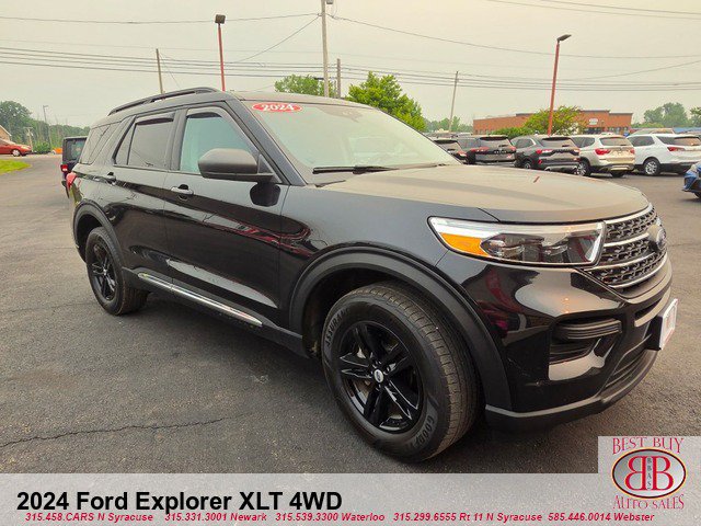 Used 2024 Ford Explorer XLT AWD/4WD image 1