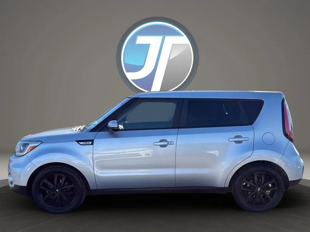 Used 2019 Kia Soul + w/ Primo Package FWD image 13