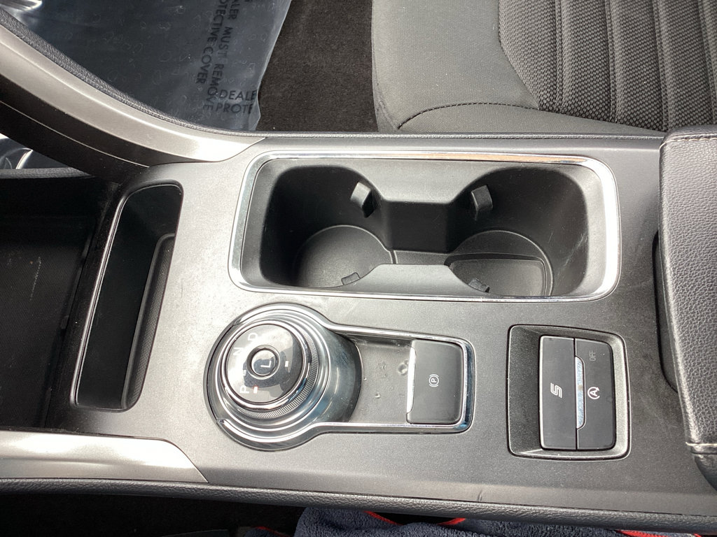 Used 2020 Ford Fusion SE image 24