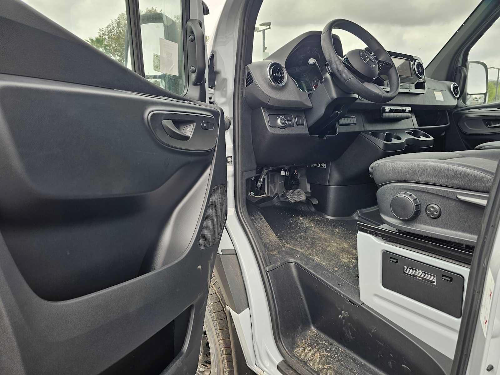 New 2025 Mercedes-Benz Sprinter 2500 image 19
