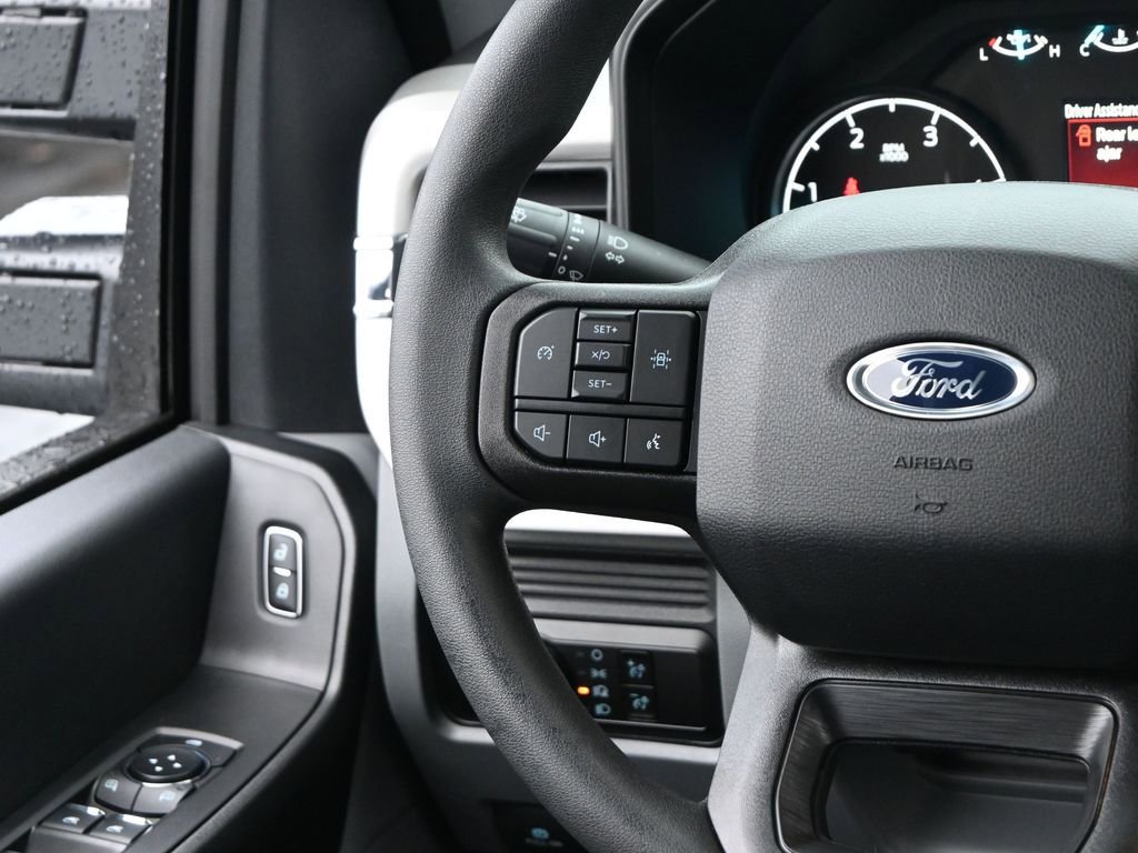 New 2026 Ford F550 4x4 Crew Cab image 30