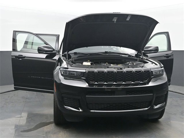 Used 2024 Jeep Grand Cherokee L Altitude image 56