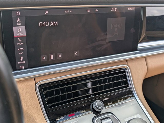 Used 2021 Porsche Panamera image 20