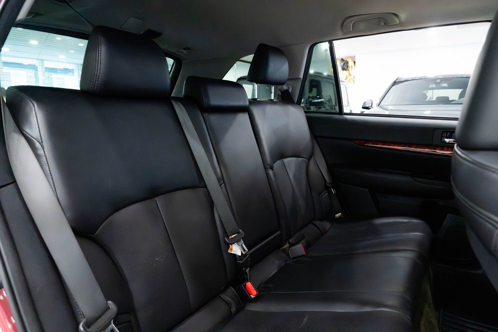 Used 2012 Subaru Outback 2.5i Limited w/ Moonroof Pkg image 23