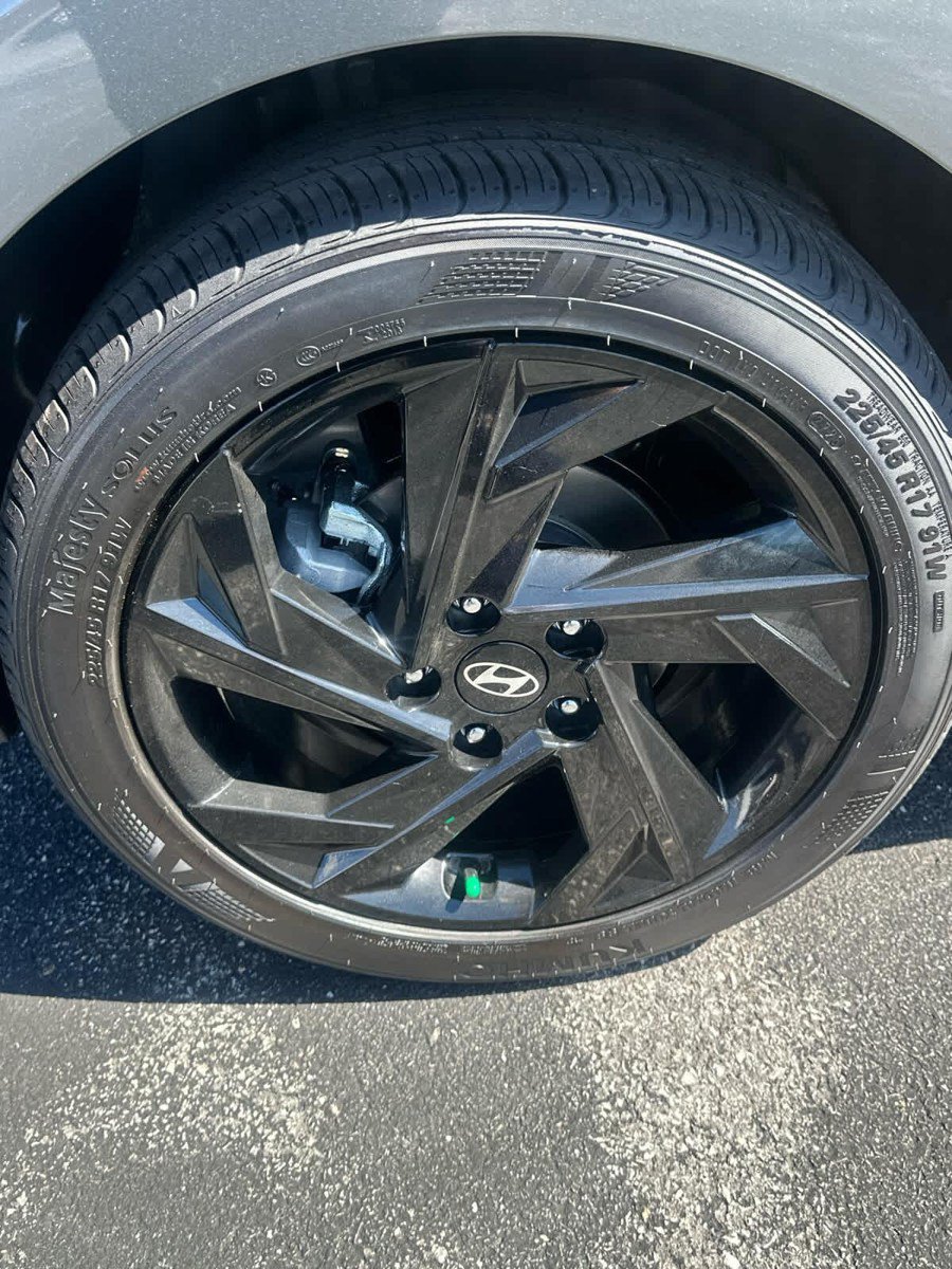 New 2026 Hyundai Elantra SEL Sport FWD image 19