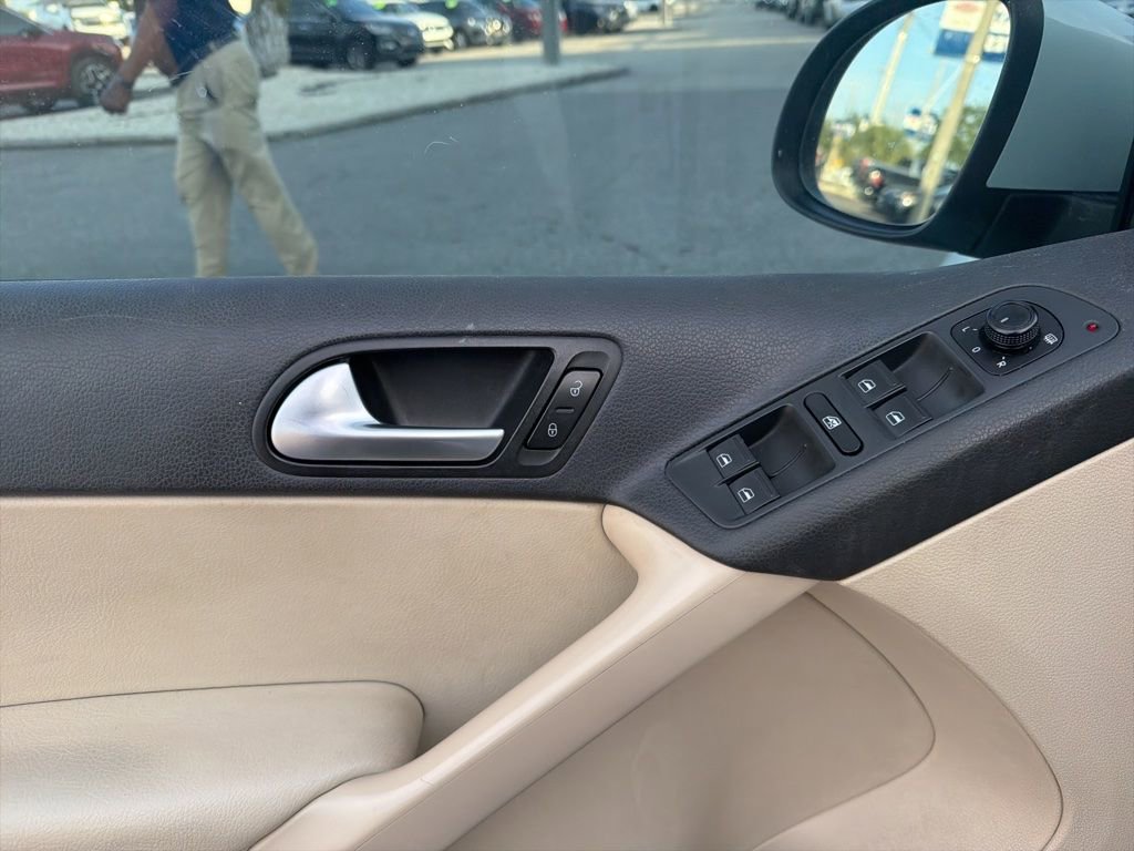 Used 2017 Volkswagen Tiguan S FWD image 15