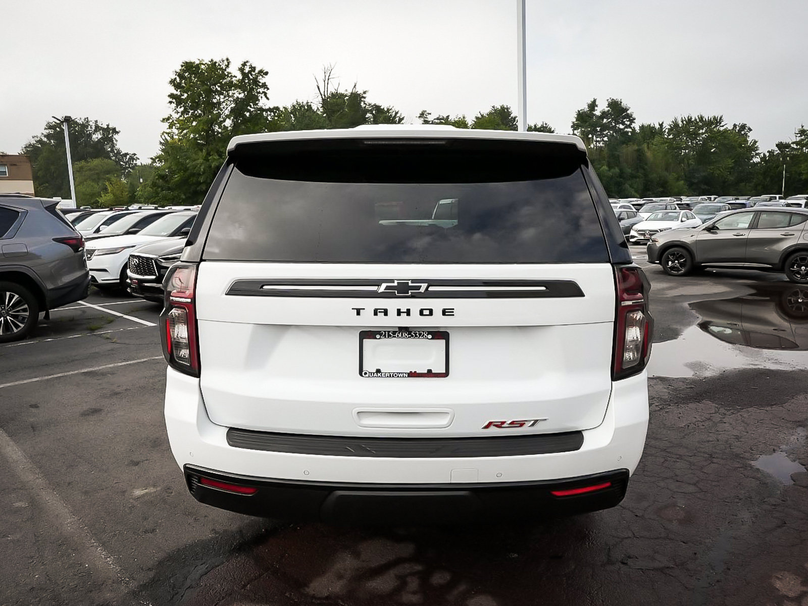 Used 2023 Chevrolet Tahoe RST w/ Luxury Package AWD/4WD image 4