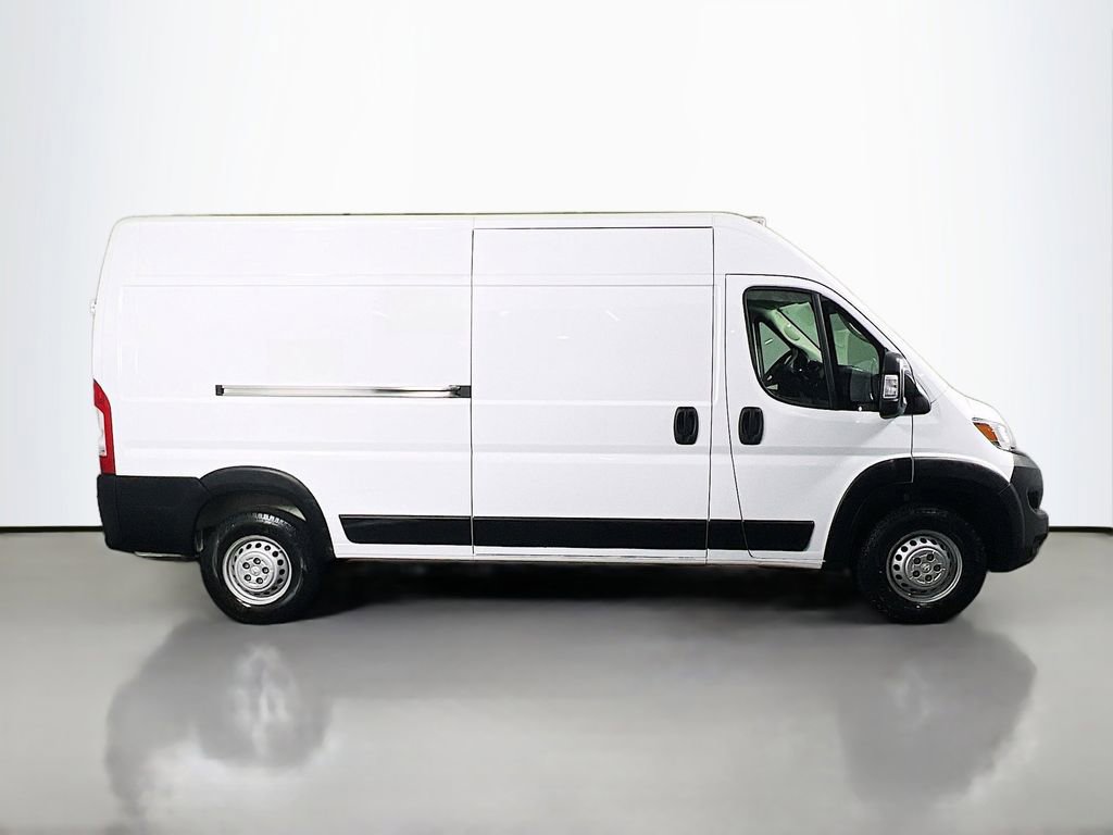 Used 2024 RAM ProMaster 2500 w/ Convenience Group FWD image 4