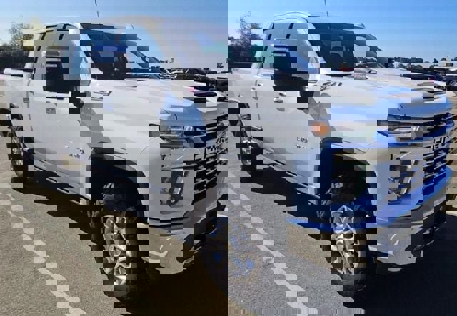 Used 2022 Chevrolet Silverado 2500 LTZ w/ LTZ Plus Package image 2