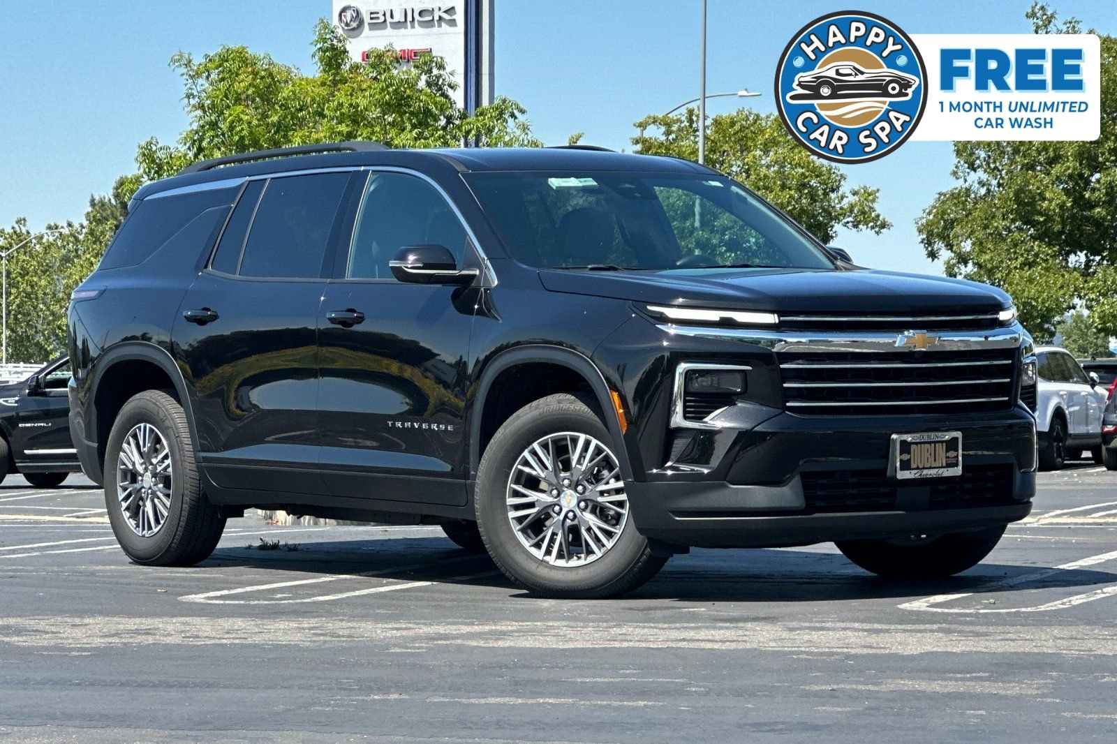 Used 2025 Chevrolet Traverse LT