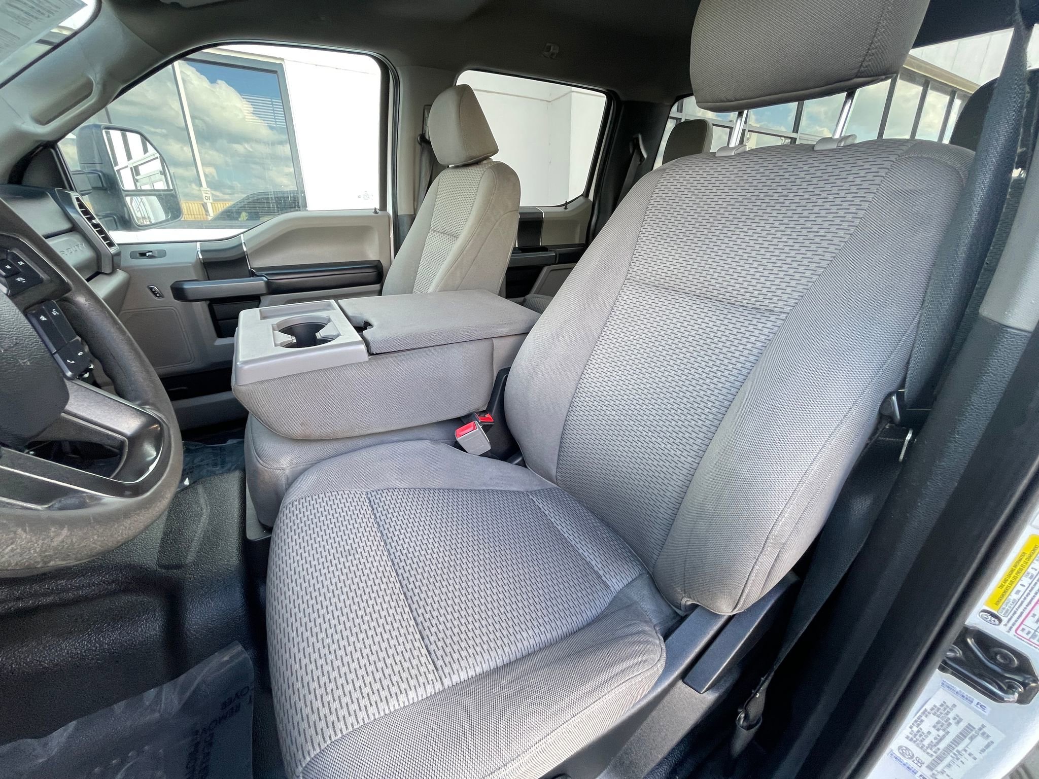 Used 2021 Ford F250 XLT w/ FX4 Off-Road Package image 11