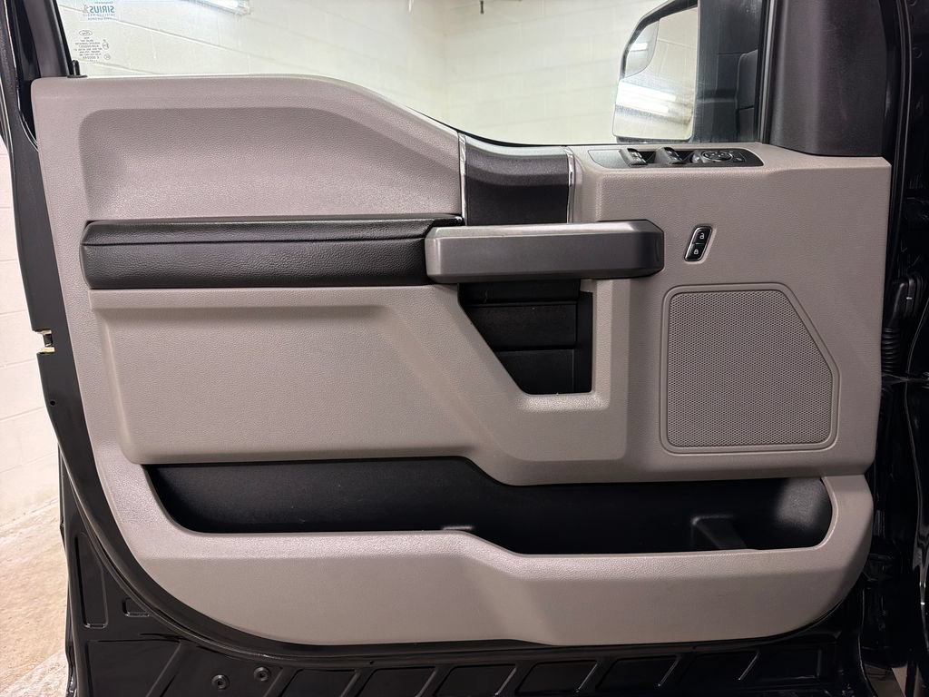 Used 2017 Ford F150 XLT RWD image 14