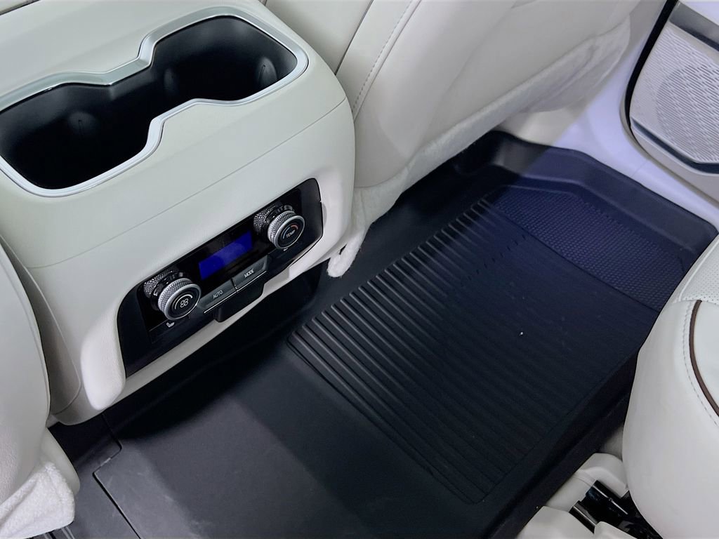 New 2026 Buick Enclave Avenir w/ Super Cruise Package image 25