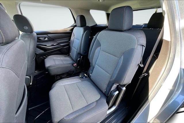 Used 2021 Chevrolet Traverse LT image 22