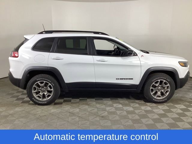 Used 2023 Jeep Cherokee Trailhawk image 9