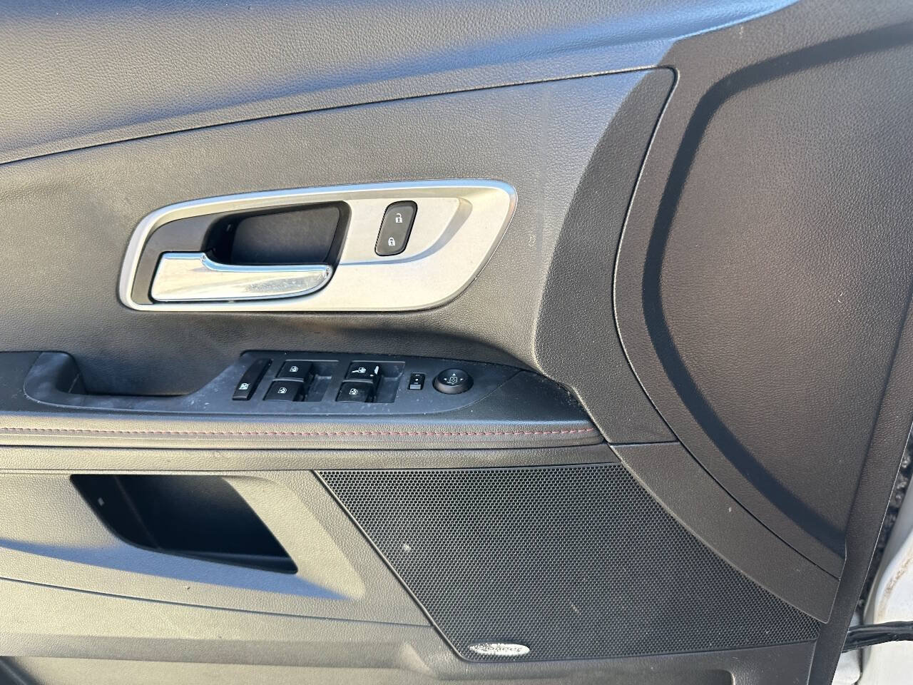 Used 2013 Chevrolet Equinox LTZ FWD image 12