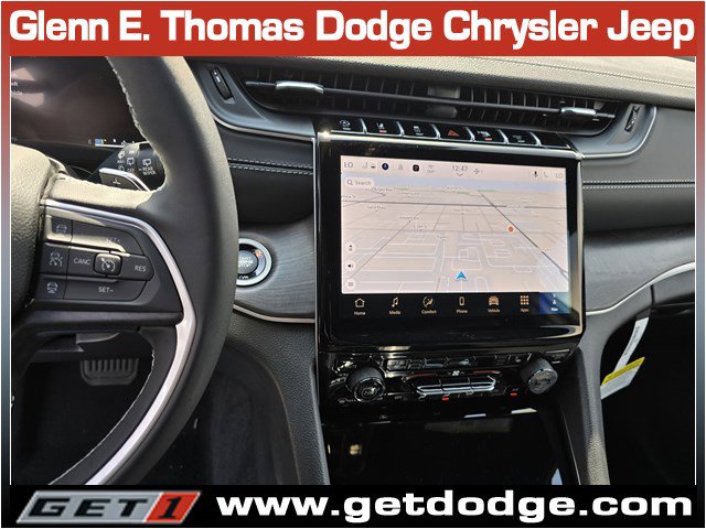 New 2025 Jeep Grand Cherokee Altitude image 10