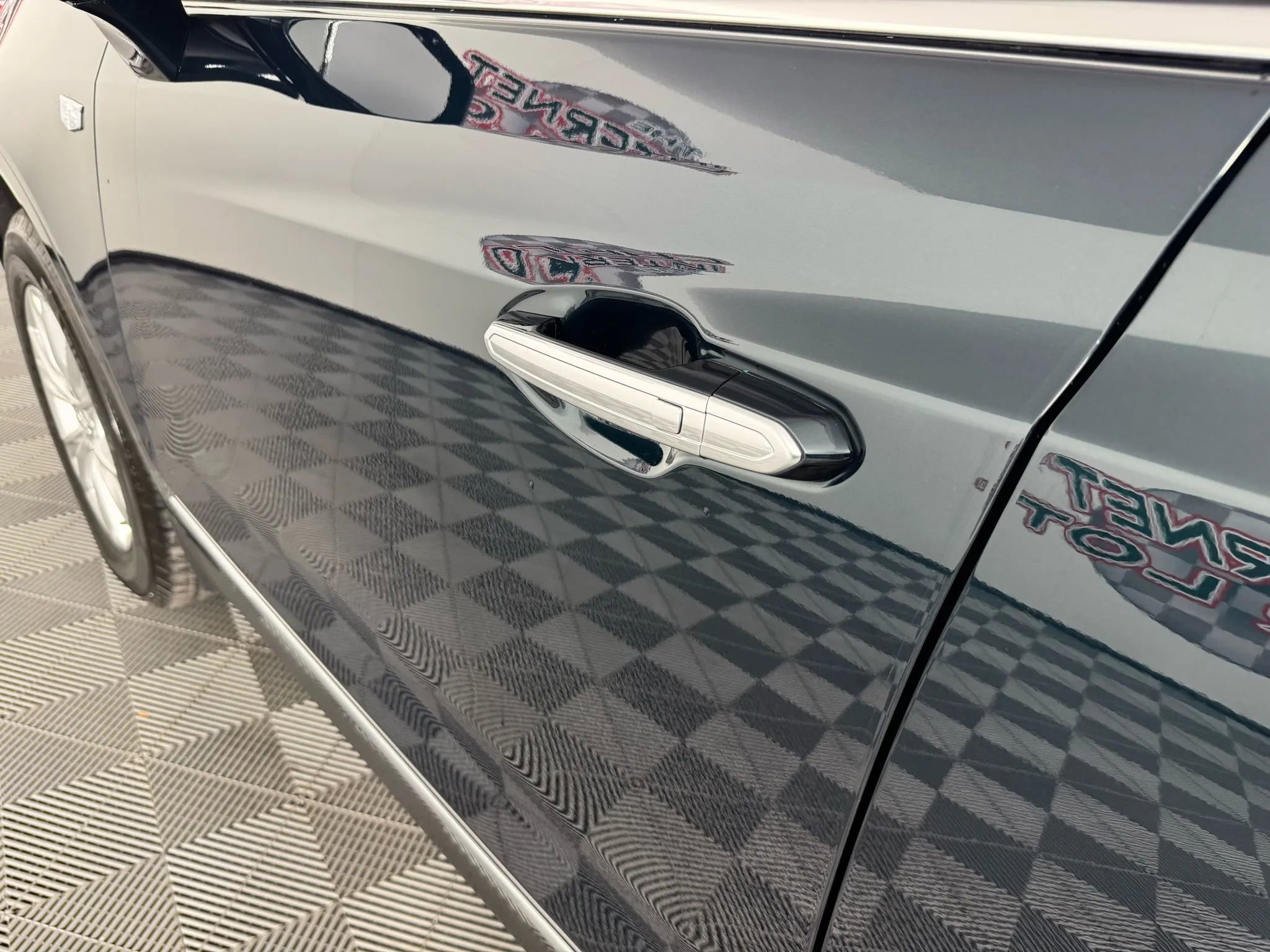 Used 2025 Cadillac XT5 Luxury w/ LPO, Floor Liner Package AWD/4WD image 24
