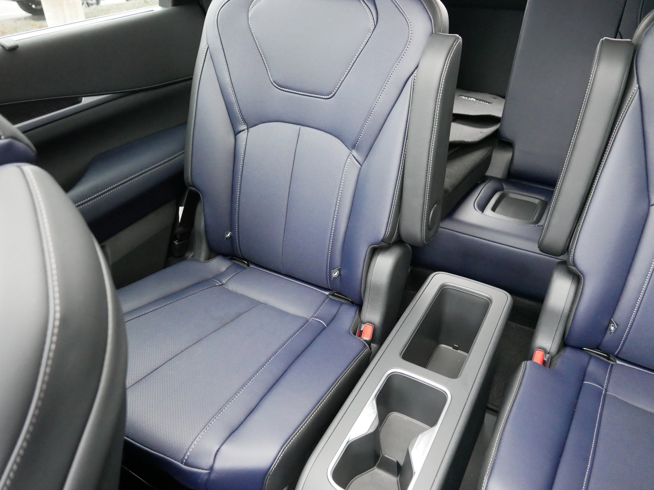 Certified 2026 INFINITI QX60 Sport w/ Dark Cargo Package image 12