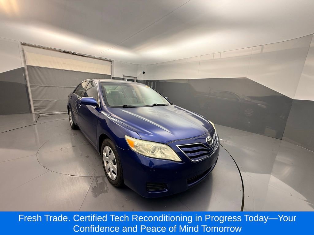 Used 2011 Toyota Camry image 6