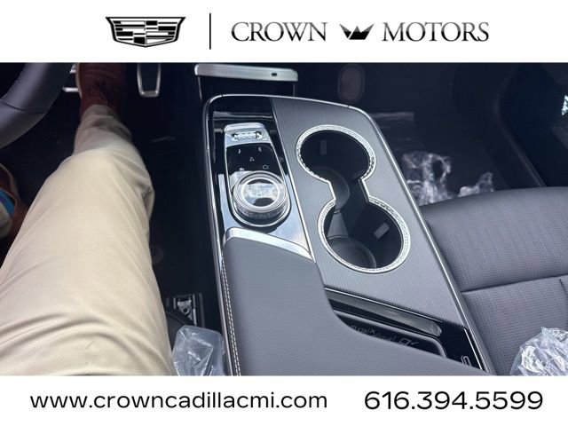 New 2026 Cadillac Lyriq V w/ LPO, Floor Liner Package AWD/4WD image 31