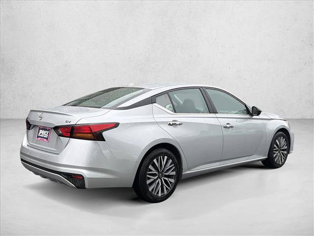 Used 2024 Nissan Altima 2.5 SV FWD image 5
