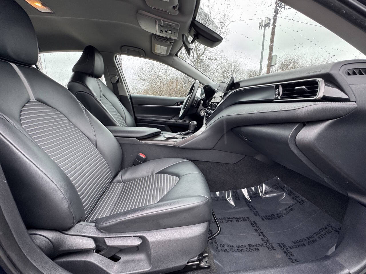 Used 2021 Toyota Camry SE FWD image 15