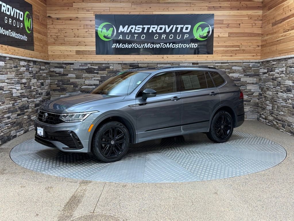 Used 2022 Volkswagen Tiguan SE R-Line AWD/4WD image 5