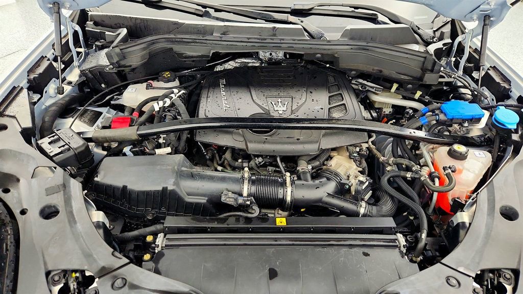 Used 2023 Maserati Grecale GT image 28