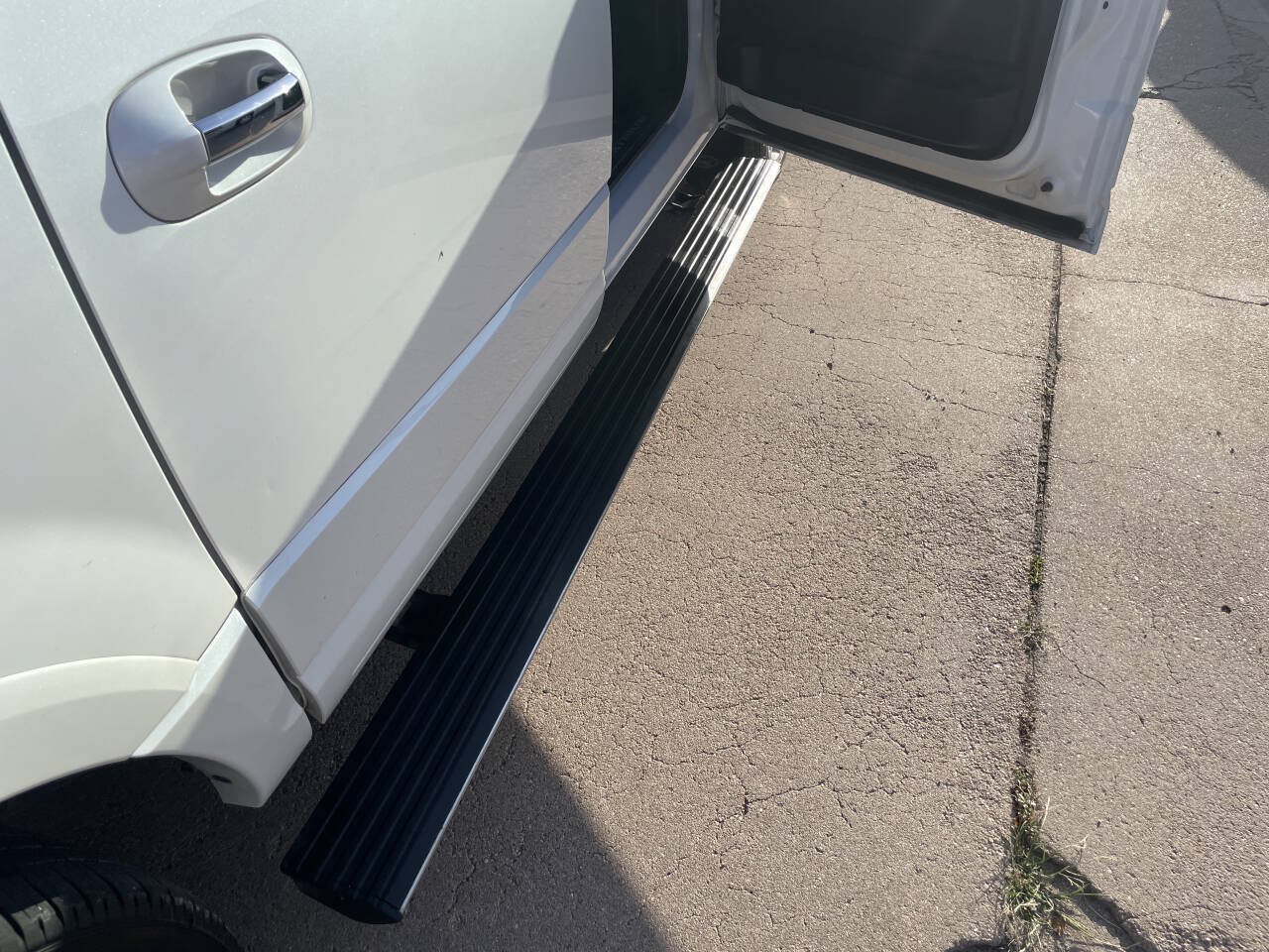 Used 2017 Ford Expedition EL Platinum AWD/4WD image 32