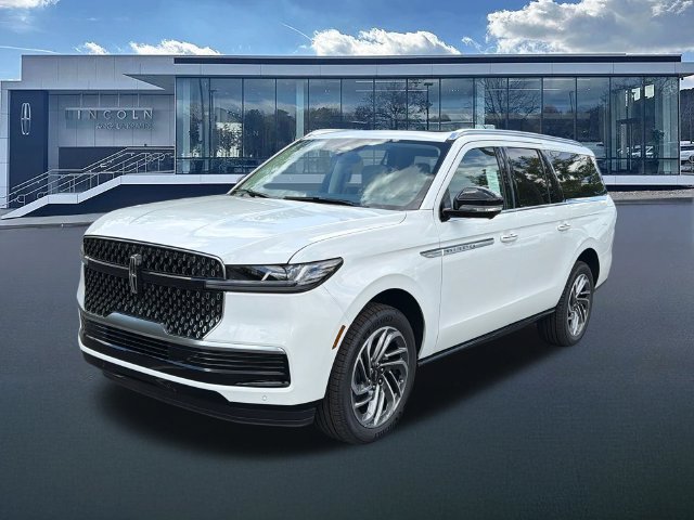 New 2027 Lincoln Navigator L Reserve AWD/4WD image 3