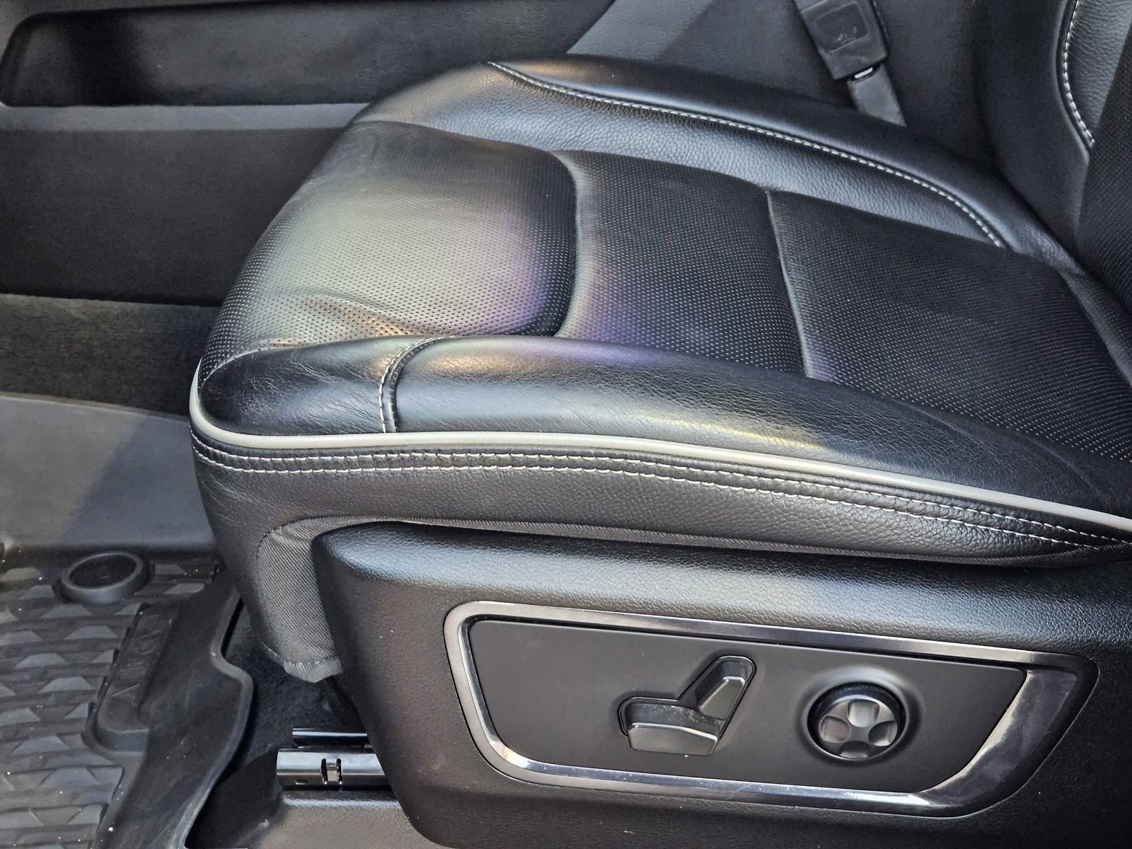 Used 2022 RAM 1500 Limited w/ Night Edition image 27