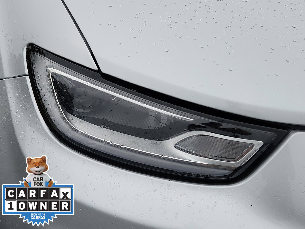Used 2024 Chrysler Pacifica Touring-L FWD image 9